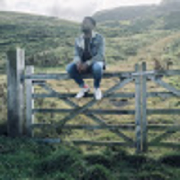 Meet your Posher, Colin - Picture 1 of 1